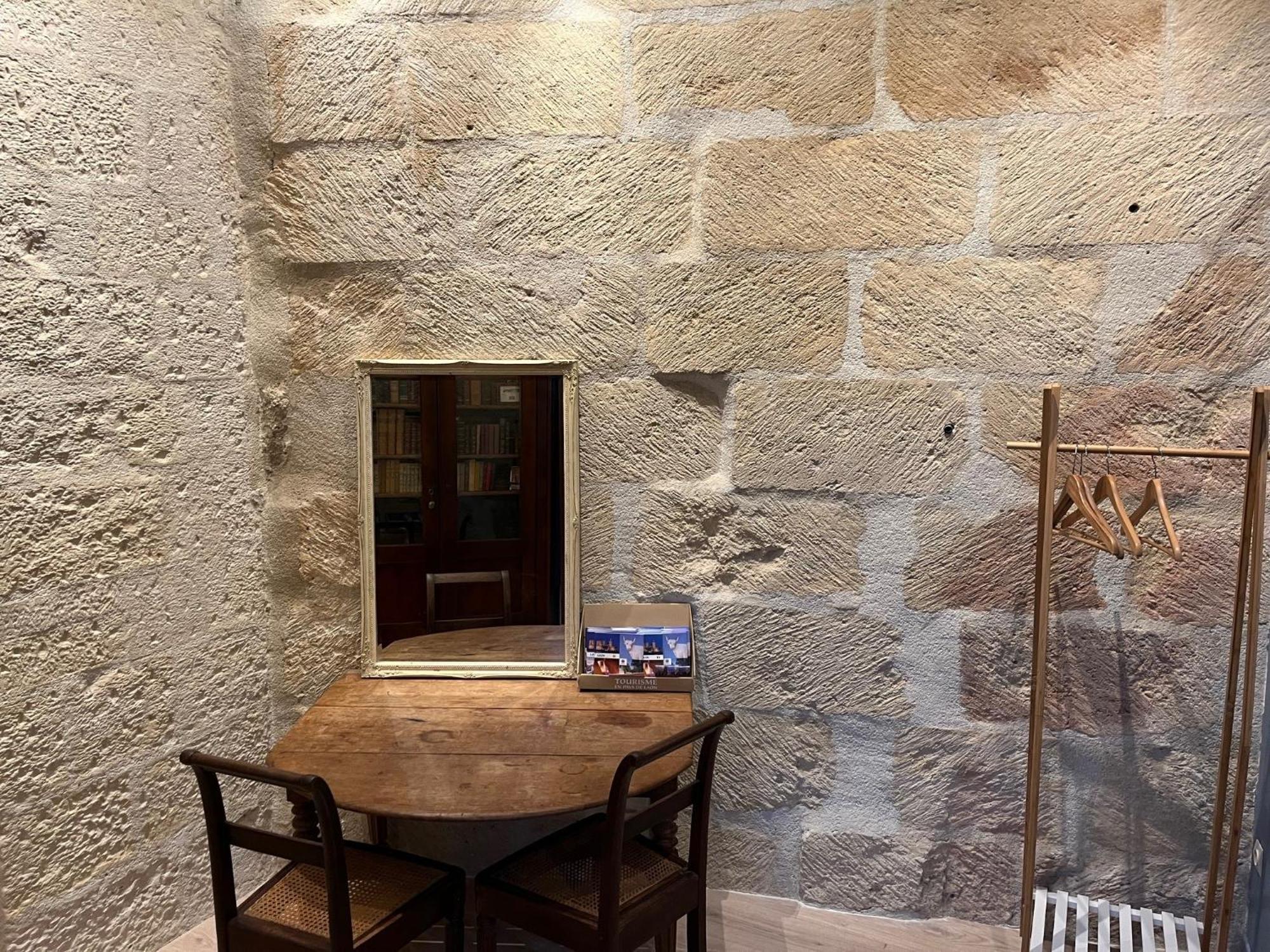 Appartamento Le Refuge Des Cordeliers Laon Camera foto