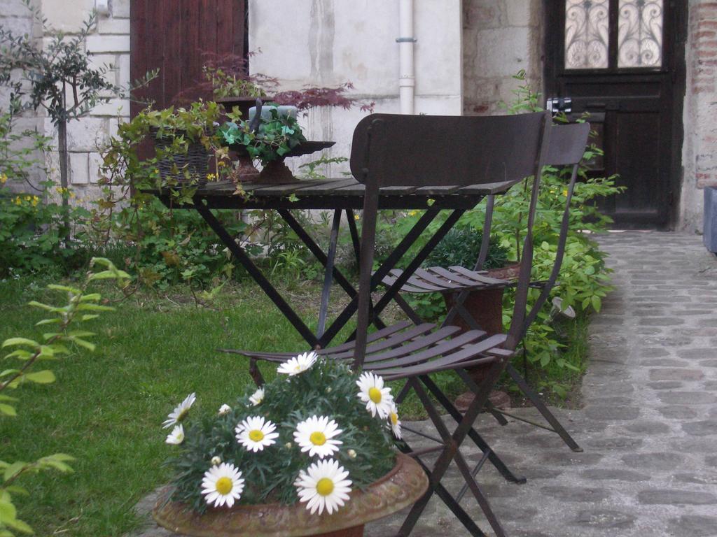 Appartamento Le Refuge Des Cordeliers Laon Esterno foto